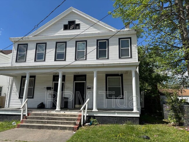 property at 1508 Richmond Ave