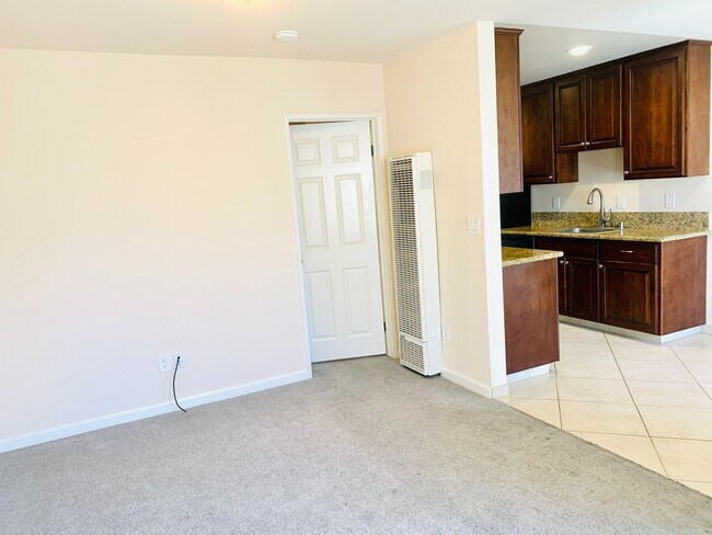 3637 State St-Unit -1537 Linwood Street in San Diego, CA - Foto de edificio - Building Photo