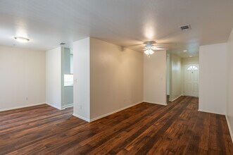 San Onofre 1 in San Clemente, CA - Building Photo - Interior Photo