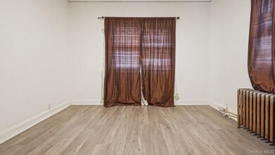 252 S Tenth Ave in Mount Vernon, NY - Building Photo - Building Photo