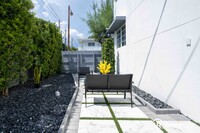 960 Jefferson Ave in Miami Beach, FL - Building Photo - Building Photo