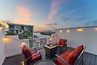 1101 Beach Rd in Palm Beach Shores, FL - Building Photo - Building Photo