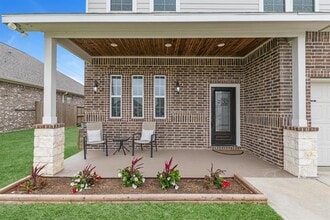 630 Rain Cloud Dr in Mont Belvieu, TX - Building Photo - Building Photo