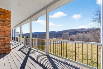 104 North Rd in Highland, NY - Building Photo - Building Photo