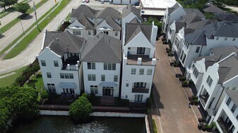 9941 Woodwind Ln N in Houston, TX - Building Photo