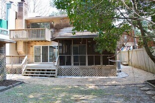 220 81st St in Virginia Beach, VA - Building Photo