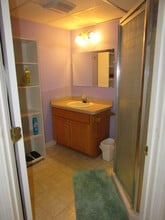 20 Box Pond Rd in Bellingham, MA - Building Photo - Building Photo