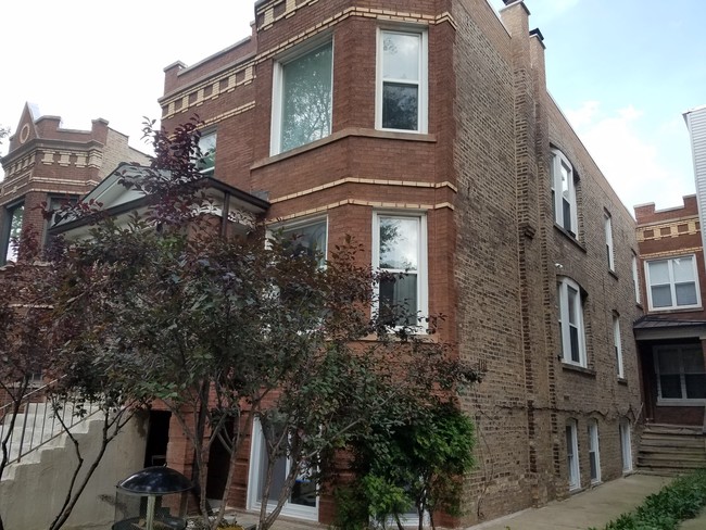 2505 N Hamlin Ave, Unit BSMT