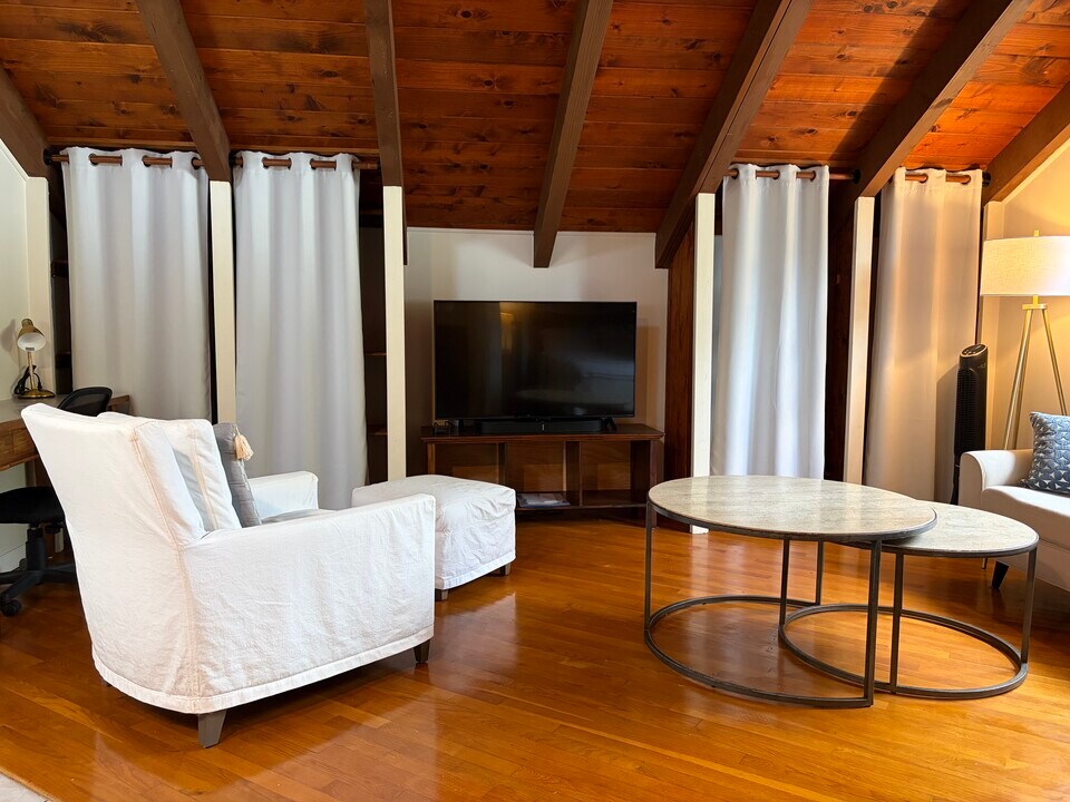 437 Keolu Dr in Kailua, HI - Building Photo