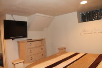 2216 Georges Ln in Philadelphia, PA - Building Photo - Building Photo