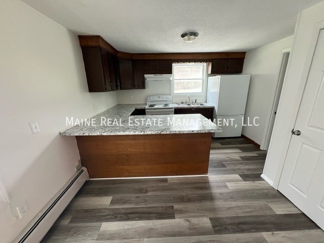 312 Main Rd S-Unit -A in Hampden, ME - Foto de edificio