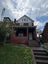 7122 Idlewild St in Pittsburgh, PA - Building Photo
