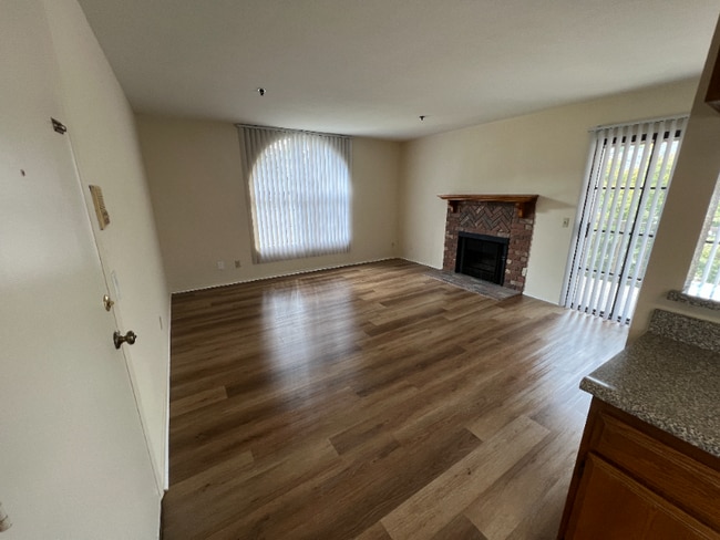 1517 Rock Glen Ave in Glendale, CA - Building Photo - Building Photo