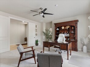 2032 Fannin Station S in Houston, TX - Building Photo - Building Photo