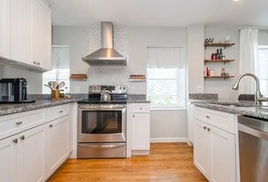 416 Medford St, Unit C4 in Boston, MA - Building Photo