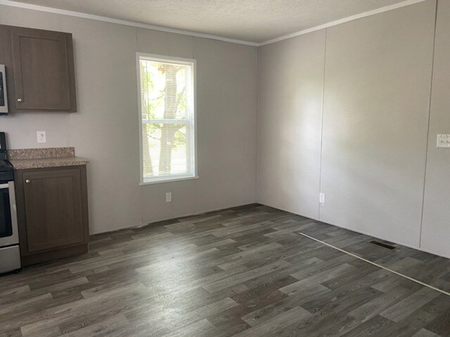 194 Birch in Highland, MI - Building Photo - Building Photo