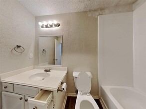 7218 Camino in Houston, TX - Building Photo - Building Photo