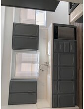 1136 S Holt Ave in Los Angeles, CA - Building Photo - Building Photo