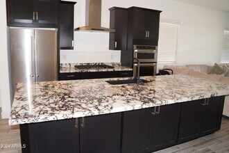 10864 W Marshall Ave in Phoenix, AZ - Building Photo - Building Photo