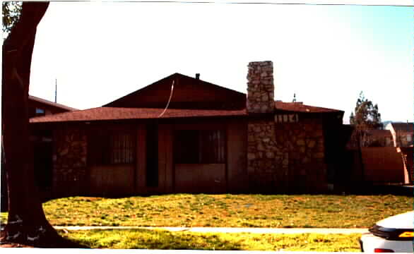 1114 W 9th St in Corona, CA - Foto de edificio - Building Photo