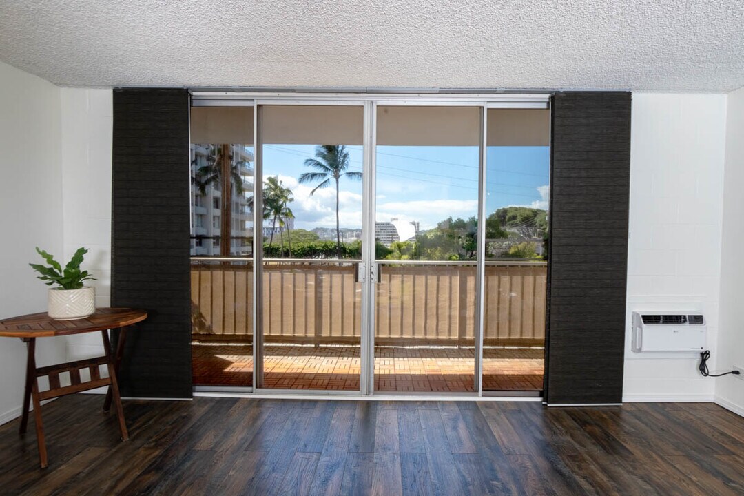 1941 CHURCH Ln, Unit 408 in Honolulu, HI - Foto de edificio