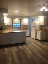 1336 Meadow Ln in Neenah, WI - Building Photo - Building Photo