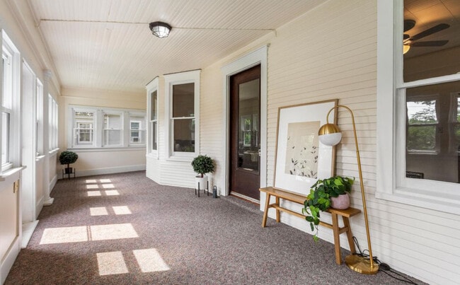203 S Division St in Mahomet, IL - Foto de edificio - Building Photo