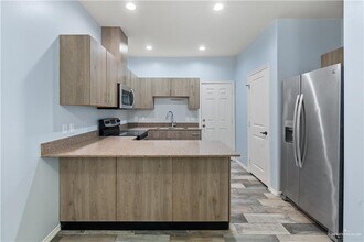 13 Teague Ave in Edinburg, TX - Building Photo - Building Photo