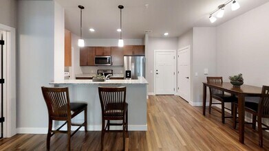 Jefferson Crossing in Kokomo, IN - Building Photo - Interior Photo