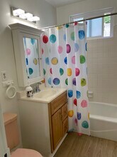 454 S Oak Knoll Ave, Unit 3 in Pasadena, CA - Building Photo - Building Photo