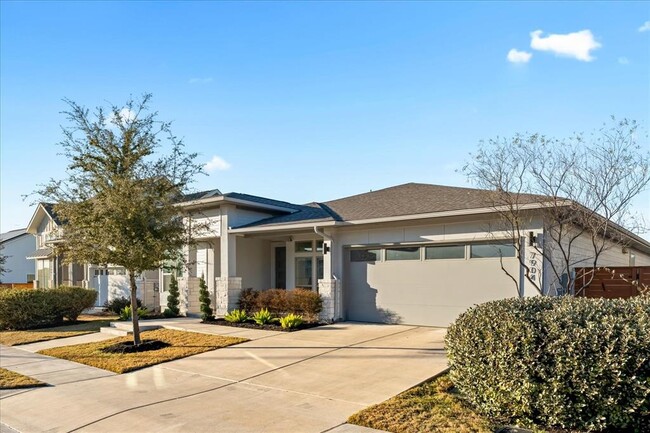 7904 Yokohama Terrace in Austin, TX - Building Photo - Building Photo