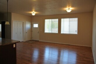 2604 Newton St in Philomath, OR - Building Photo - Building Photo