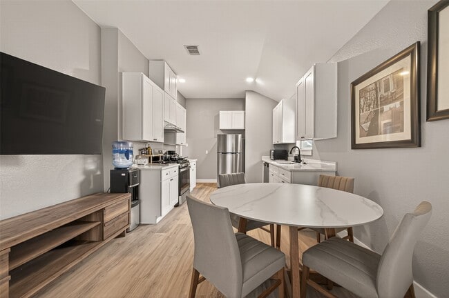 property at 4309 Beggs St