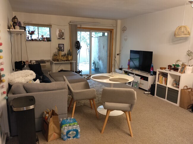 53 St Paul St, Unit 3 in Brookline, MA - Building Photo - Building Photo