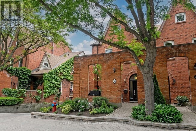 property at 53 Forsythe St