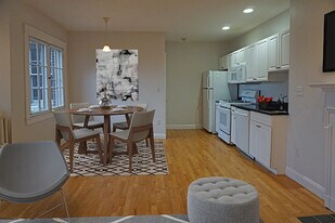 23 Chauncy St, Unit 21 Chauncey- unit 1 in Cambridge, MA - Building Photo