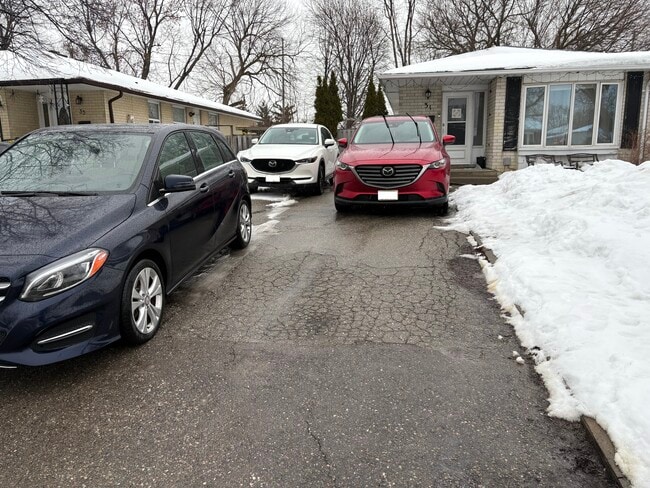 31 Greenwood Cres in Brampton, ON - Building Photo - Building Photo