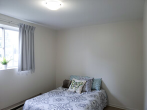 1051 Taylor Av in Winnipeg, MB - Building Photo - Building Photo