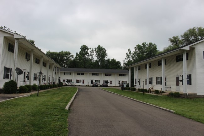 Waterview Apartments in Urbana, OH - Foto de edificio - Building Photo