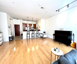 1209 N Charles St, Unit 316 in Baltimore, MD - Building Photo - Building Photo