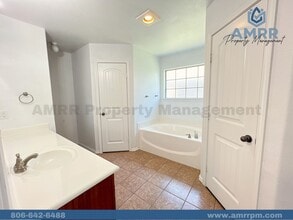 3215 Ranchland Dr in Midland, TX - Building Photo - Building Photo