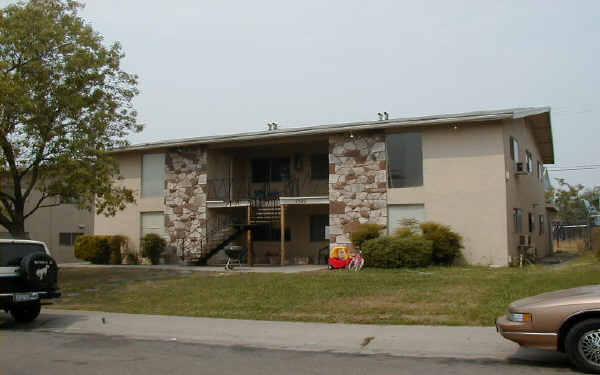 1907 Wildwood Way in Roseville, CA - Building Photo