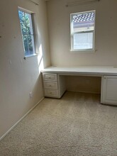 9408 Questa Pointe in San Diego, CA - Building Photo - Building Photo