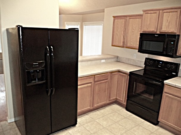 5100 W Ravenscroft St in Meridian, ID - Building Photo - Building Photo