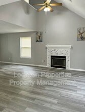 2767 Grand Cir in Lawrence, KS - Foto de edificio - Building Photo