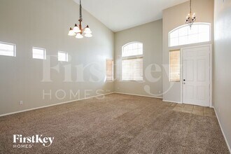 4912 Pounding Surf Ave in Las Vegas, NV - Building Photo - Building Photo