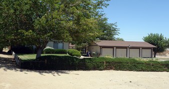 16031 Chehalis Rd in Apple Valley, CA - Building Photo