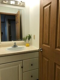 Huntington Hills Apartments & Townhomes photo'