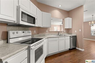 1623 Anna Lee Dr in New Braunfels, TX - Building Photo - Building Photo
