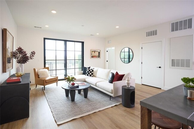 property at 4315 S Congress Ave